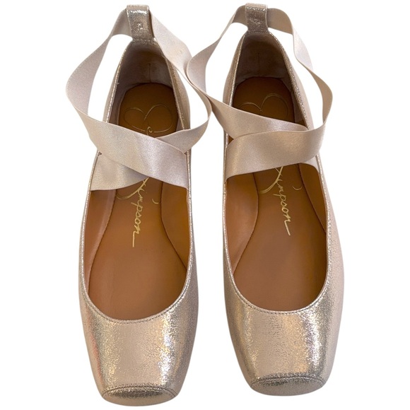 Like New Jessica Simpson Mandalaye Criss-Cross Strap Ballet Flats Gold Size 8 - Picture 2 of 9